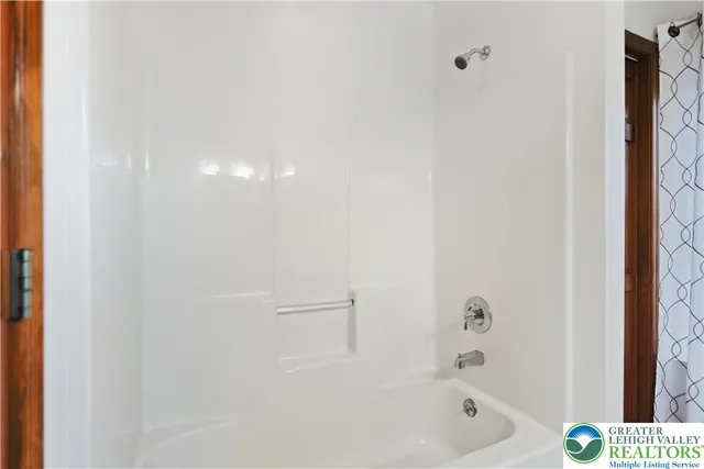 $299,900 | 337 West Main Street, Bath, PA 18014