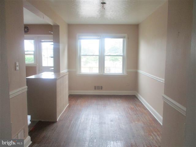 2235 Firethorn Road Baltimore, MD 21220 - Photo 5 of 25 Dining Room