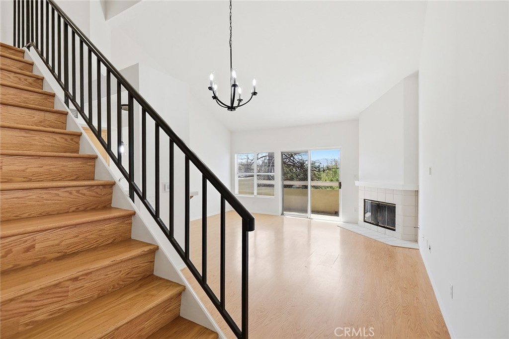 2731 Erringer Road, Unit 89 Simi Valley, CA 93065 - Photo 3 of 21