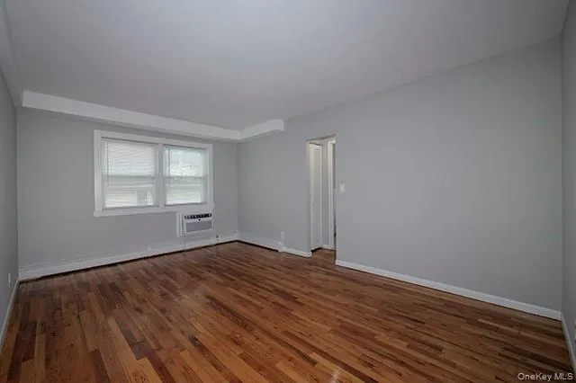 $1,925 | 985 Oceanfront, Unit 9, Long Beach, NY 11561