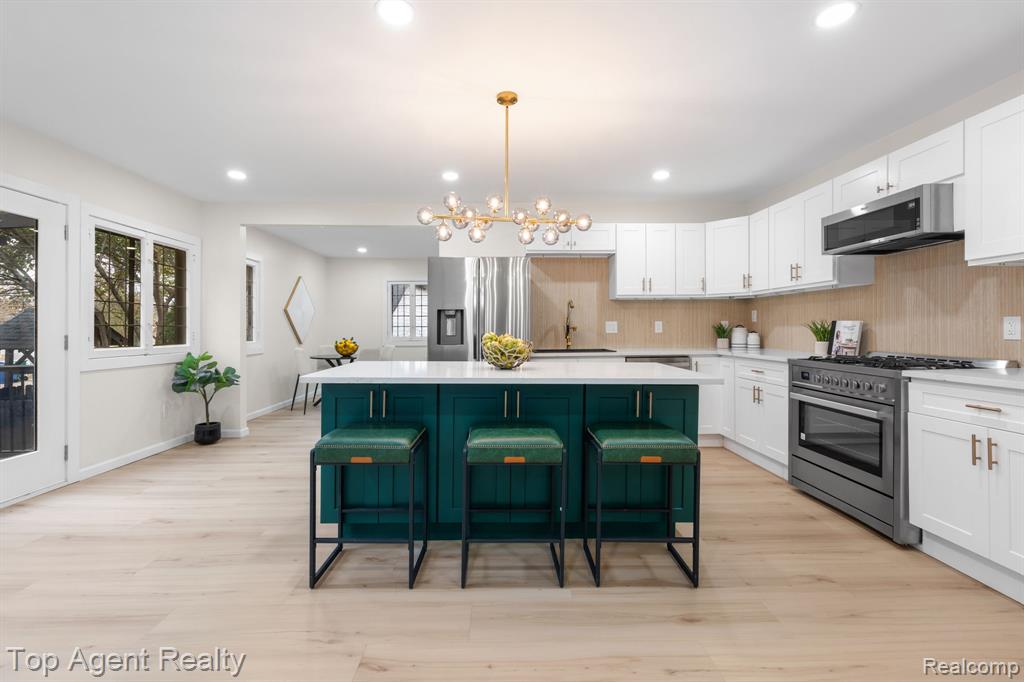 784 Barrington Road Grosse Pointe Park, MI 48230 - Photo 7 of 58