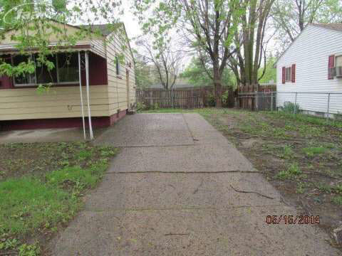 4801 Western Road Flint, MI 48506 - Photo 19 of 22 20397893-18.JPG