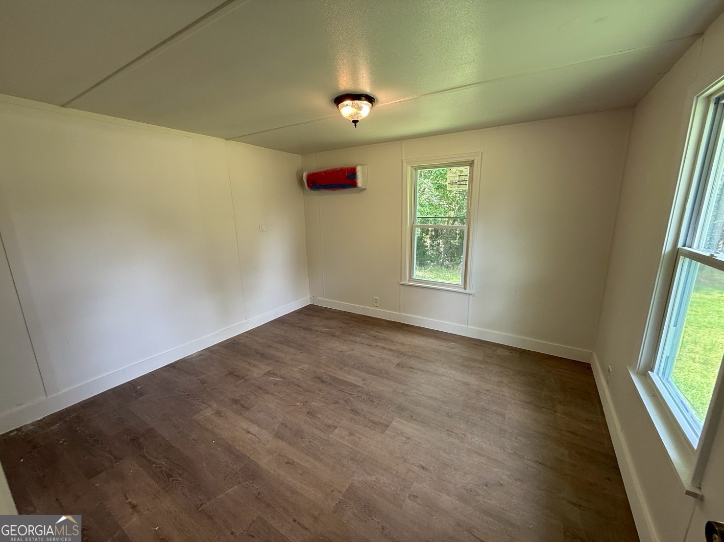 514 Phillips Road Warm Springs, GA 31830 - Photo 25 of 36 an empty room with windows