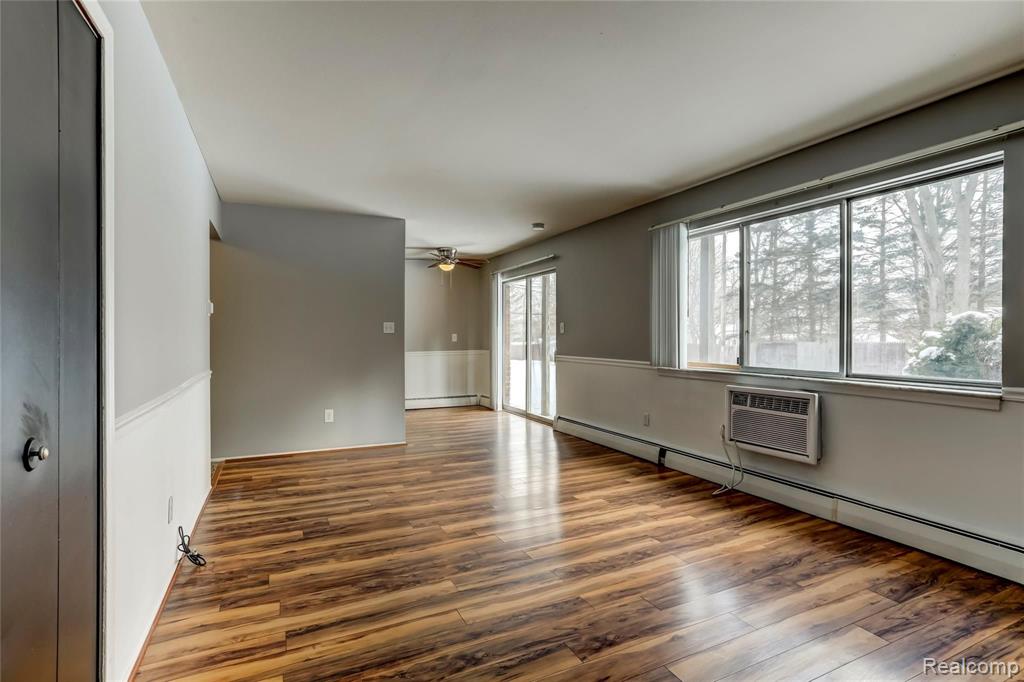 2157 Decker Road, Unit 13 Walled Lake, MI 48390 - Photo 6 of 14