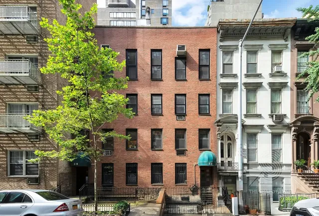 $1,300,000 | 312-314 East 50th Street, Unit 4E | Midtown East