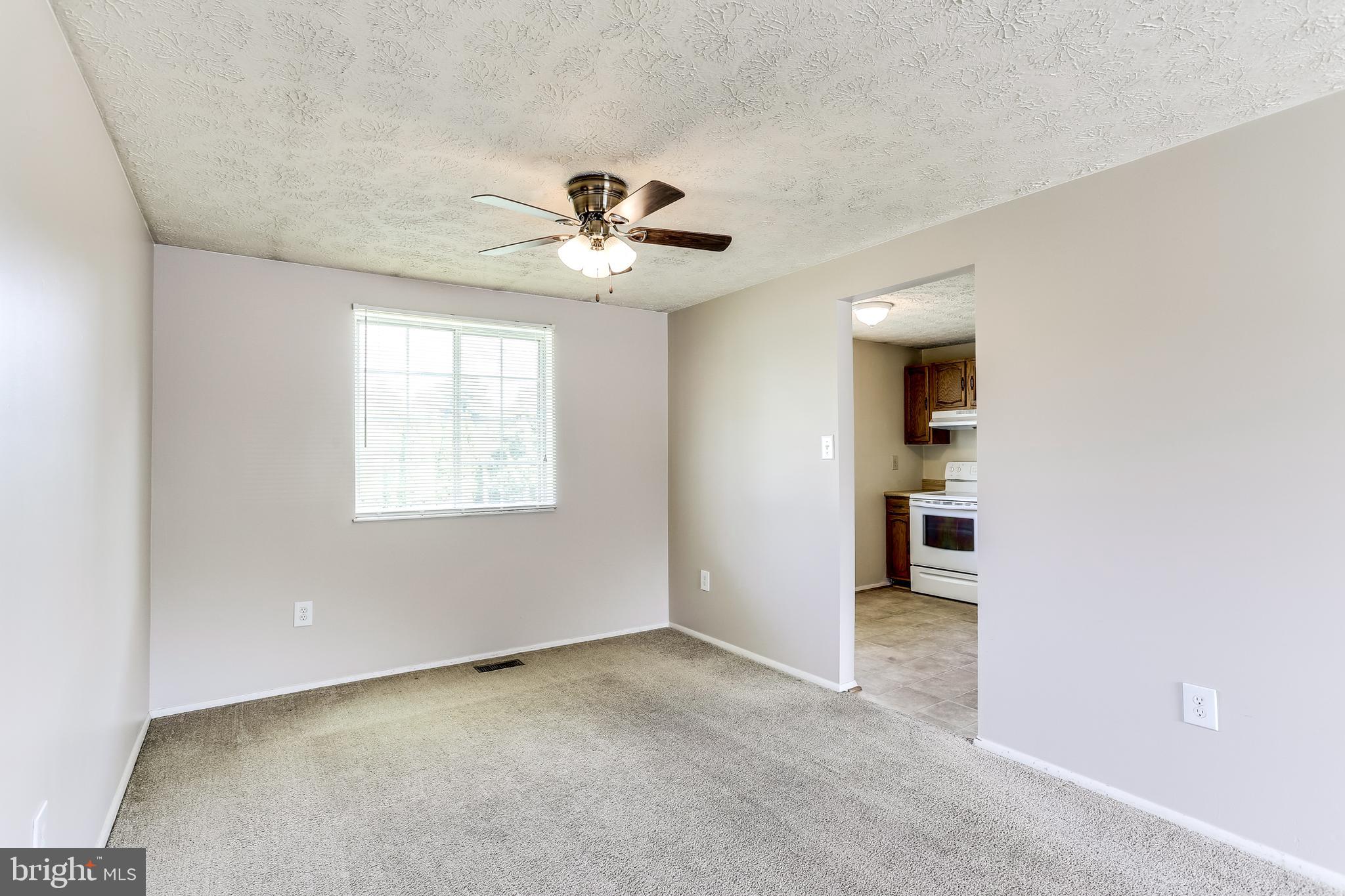 917 Merridale Boulevard Mount Airy, MD 21771 - Photo 8 of 37