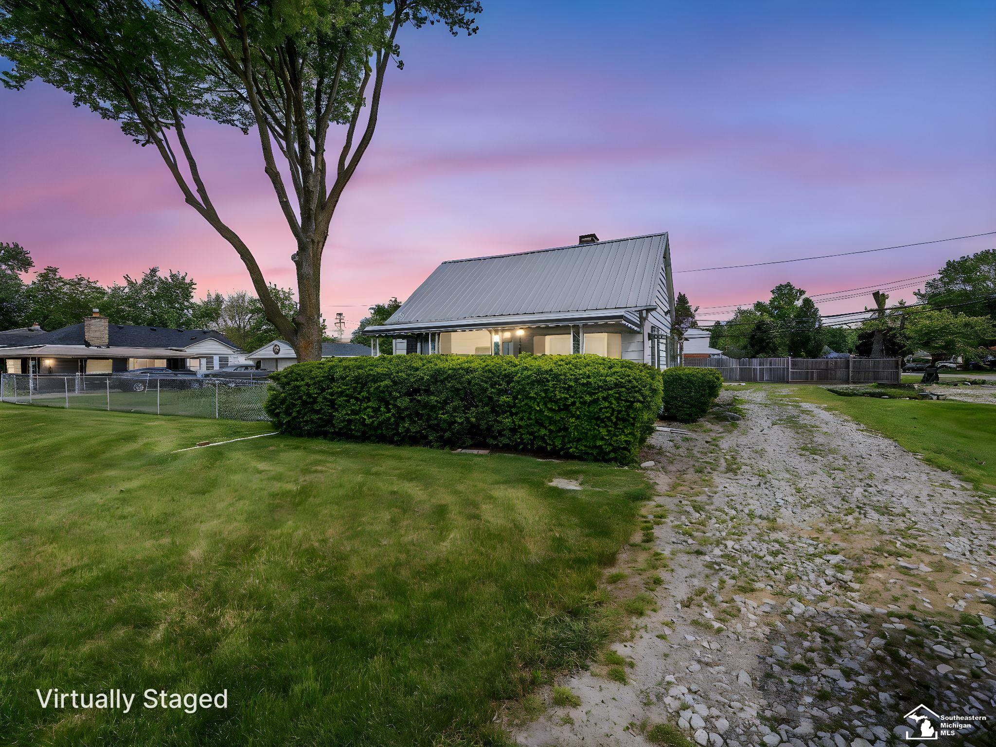 20212 Northline Road Taylor, MI 48180 - Photo 2 of 41 50185138-ee983c24-2145-4463-a87b-4724072d6d32.JPG