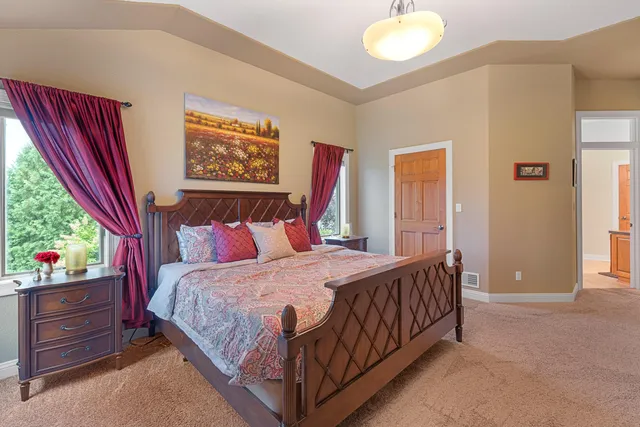 $715,900 | 1526 Pine Cone Trail, Port Washington, WI 53074