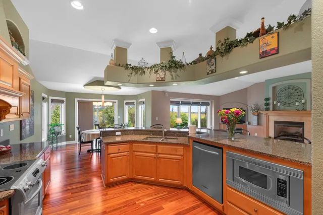 $715,900 | 1526 Pine Cone Trail, Port Washington, WI 53074