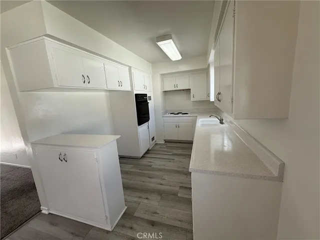 $1,900 | 554 South Barranca Avenue, Covina, CA 91723