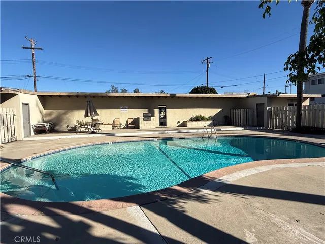 $1,900 | 554 South Barranca Avenue, Covina, CA 91723