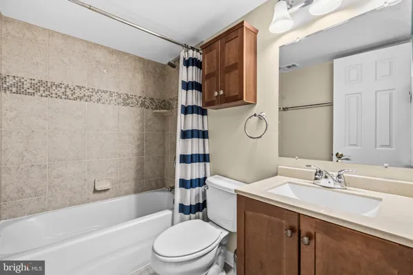 $390,000 | 2116 Green Watch Way, Unit 200D, Reston, VA 20191