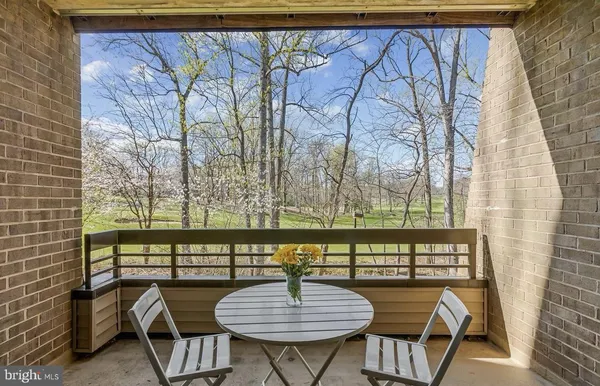 $390,000 | 2116 Green Watch Way, Unit 200D, Reston, VA 20191