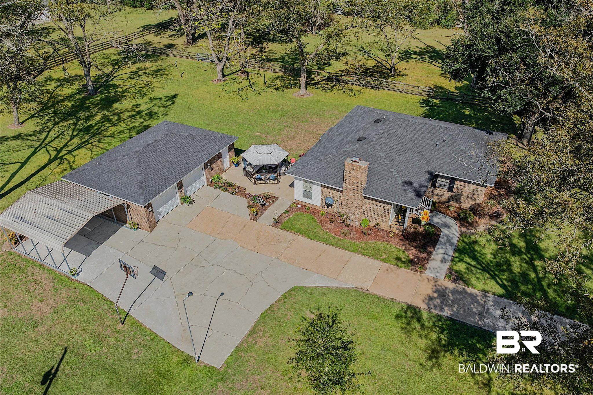 8090 Murray Hill Road Irvington, AL 36544 - Photo 4 of 40 View of subject property