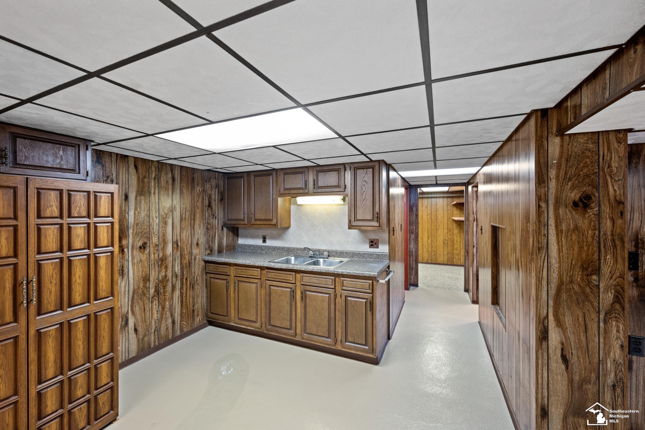 826 South Raisinville Road Monroe, MI 48161 - Photo 16 of 25