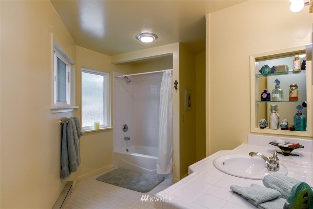 900 Rhododendron Lane Brinnon, WA 98320 - Photo 18 of 25 Gallery Image 18