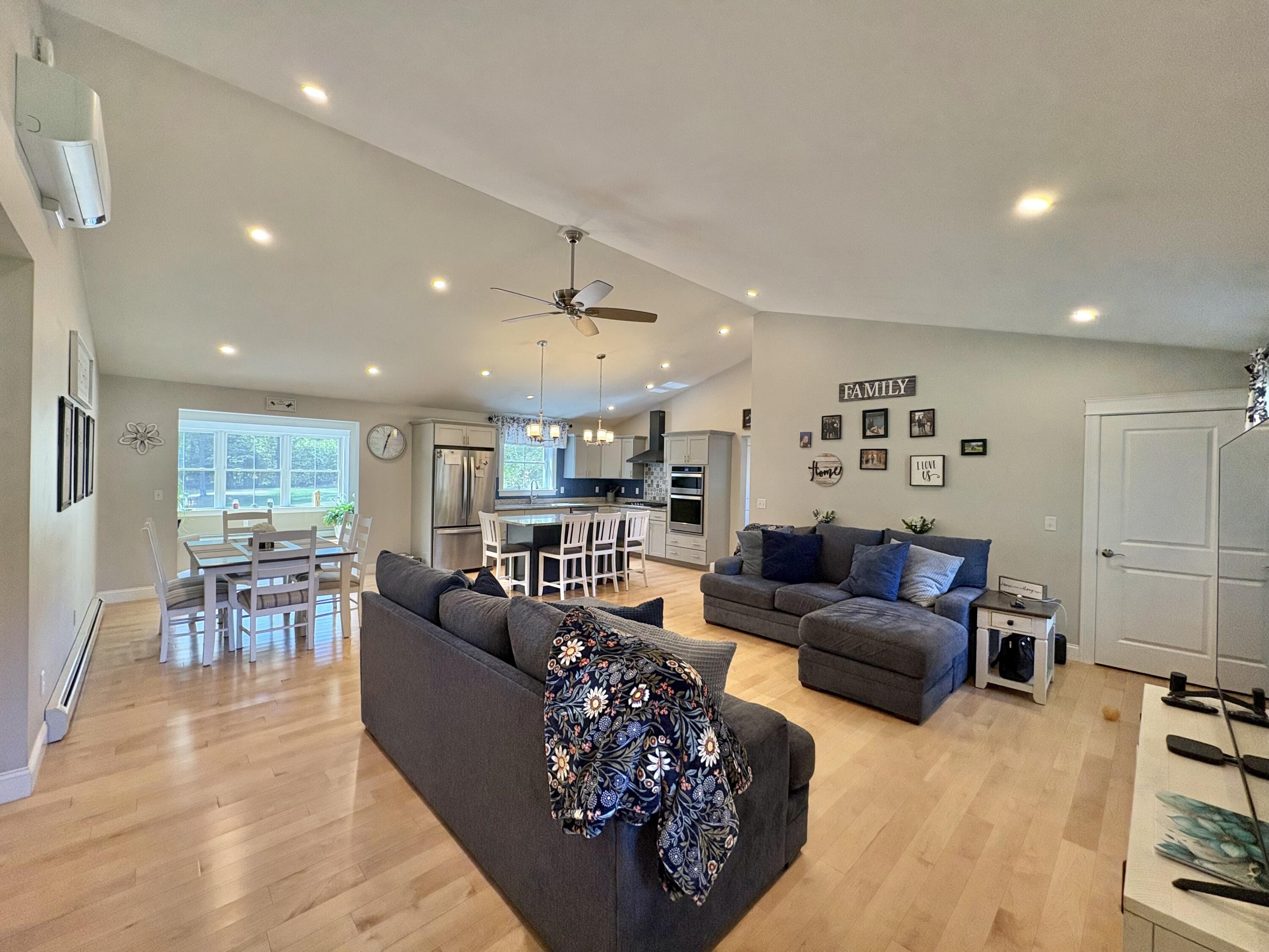 35 Quail Ridge Standish, ME 04084 - Photo 17 of 54 Living room