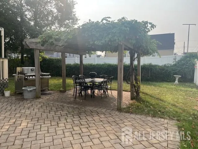 $565,000 | 14 Jefferson Street, Menlo Park Terrace, NJ 08840