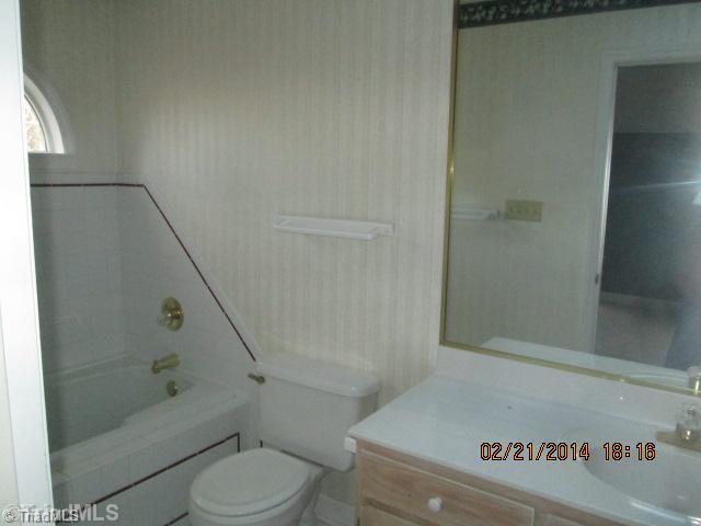 2500 Farmgate Road Browns Summit, NC 27214 - Photo 14 of 16 Master Bath/Spa.