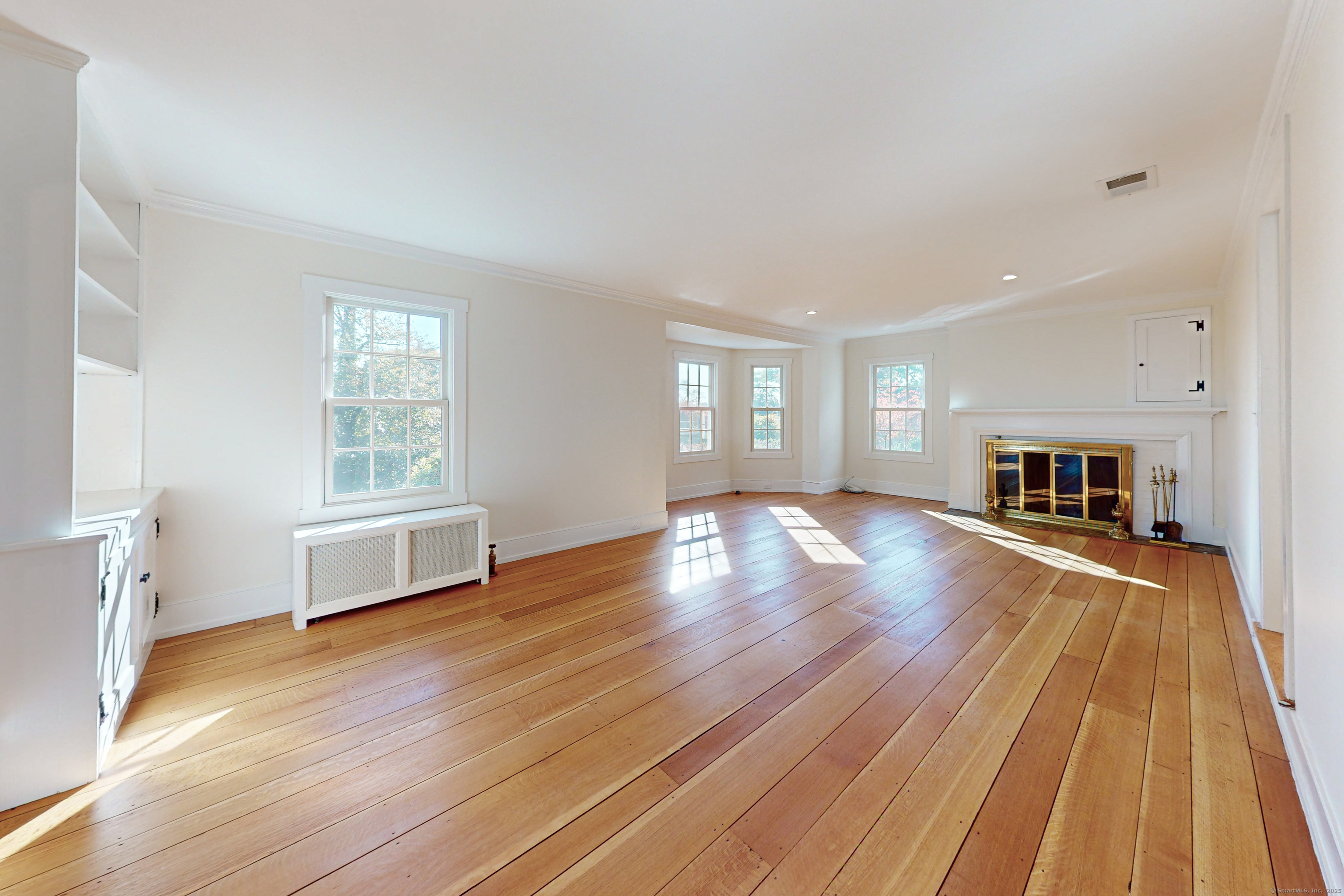 88 5 Mile River Road Darien, CT 06820 - Photo 15 of 39