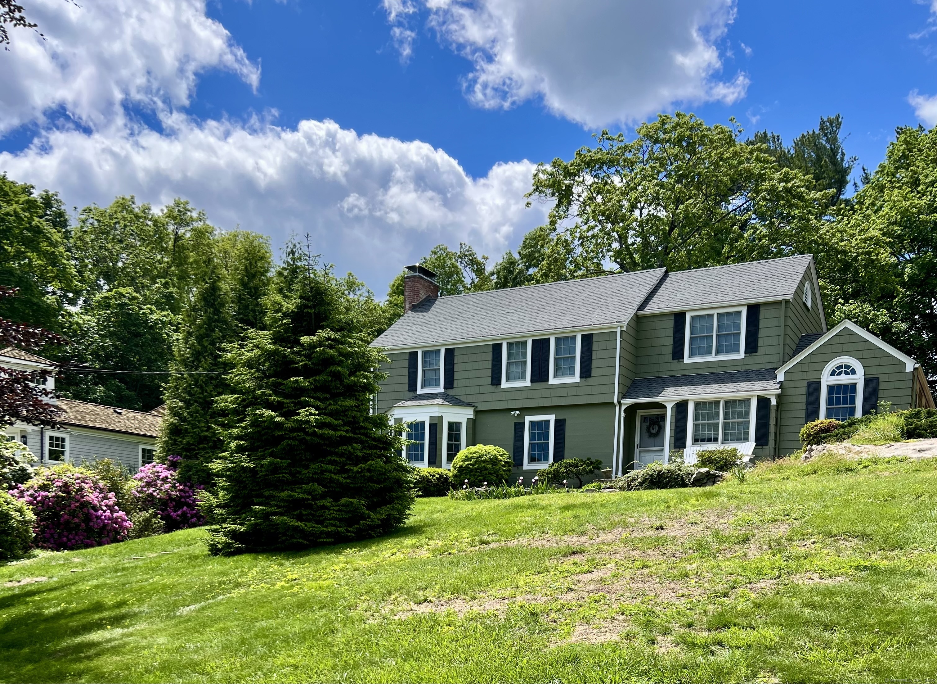 88 5 Mile River Road Darien, CT 06820 - Photo 2 of 39