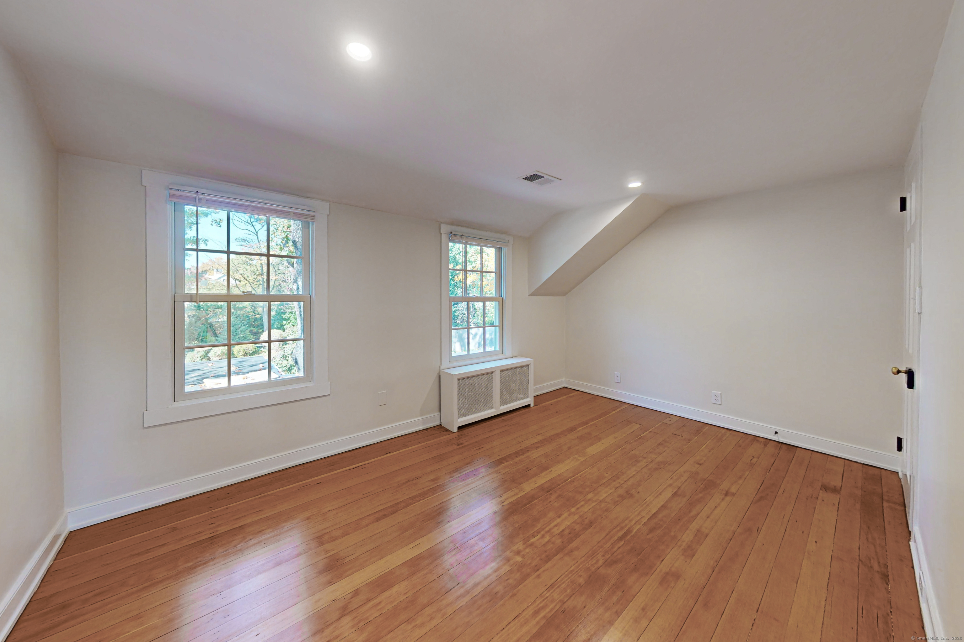 88 5 Mile River Road Darien, CT 06820 - Photo 27 of 39