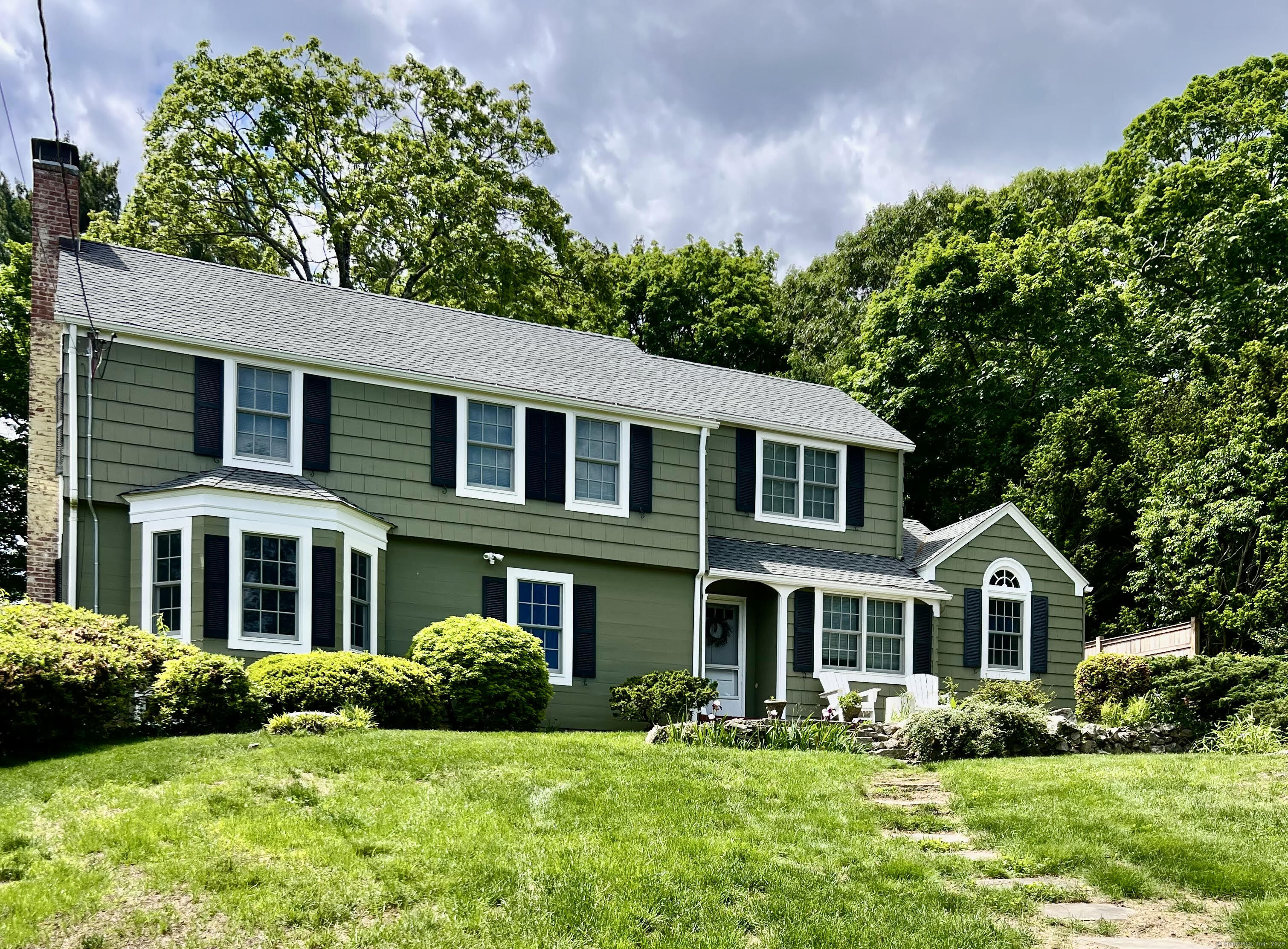 88 5 Mile River Road Darien, CT 06820 - Photo 3 of 39