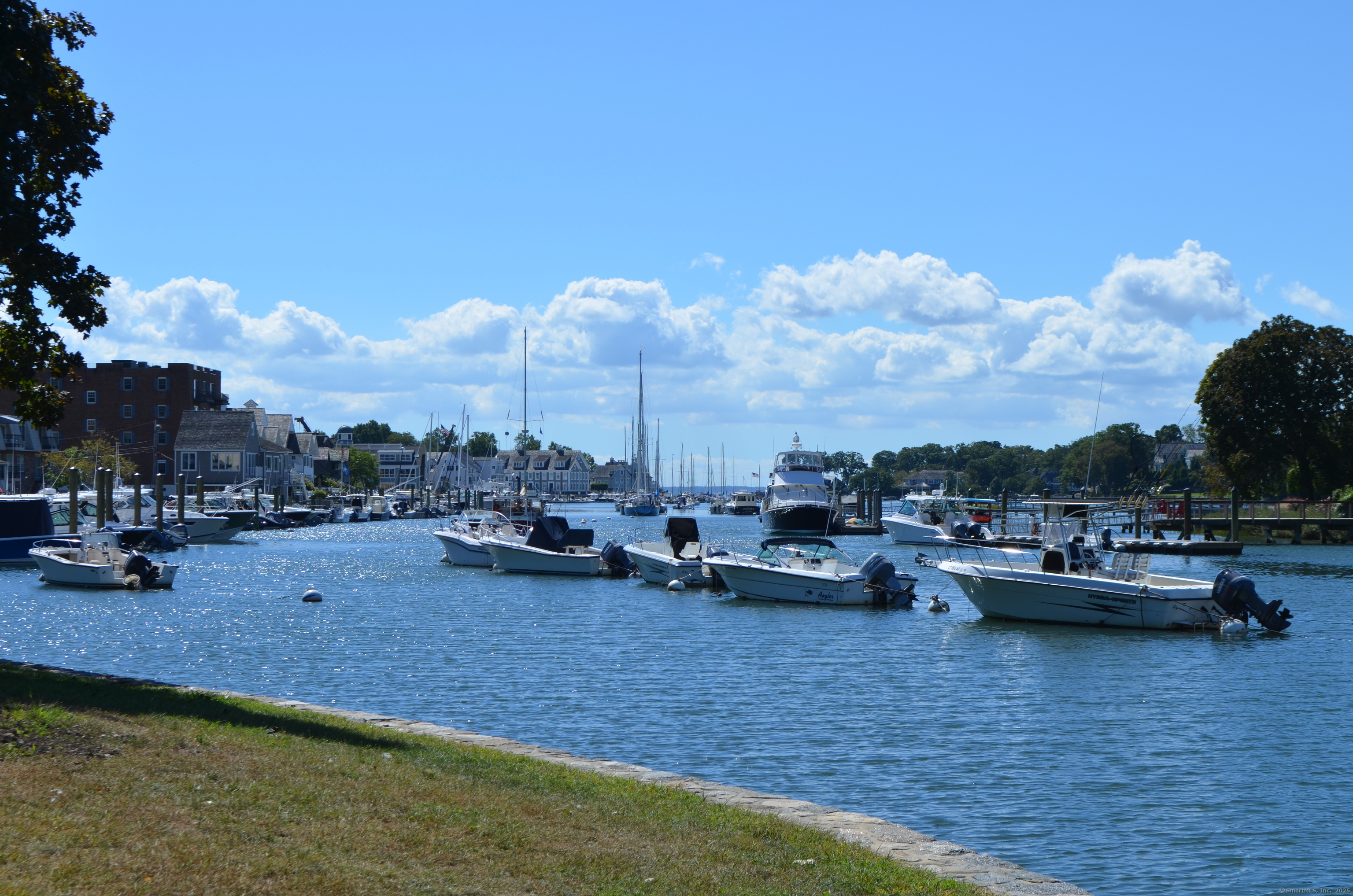 88 5 Mile River Road Darien, CT 06820 - Photo 33 of 39