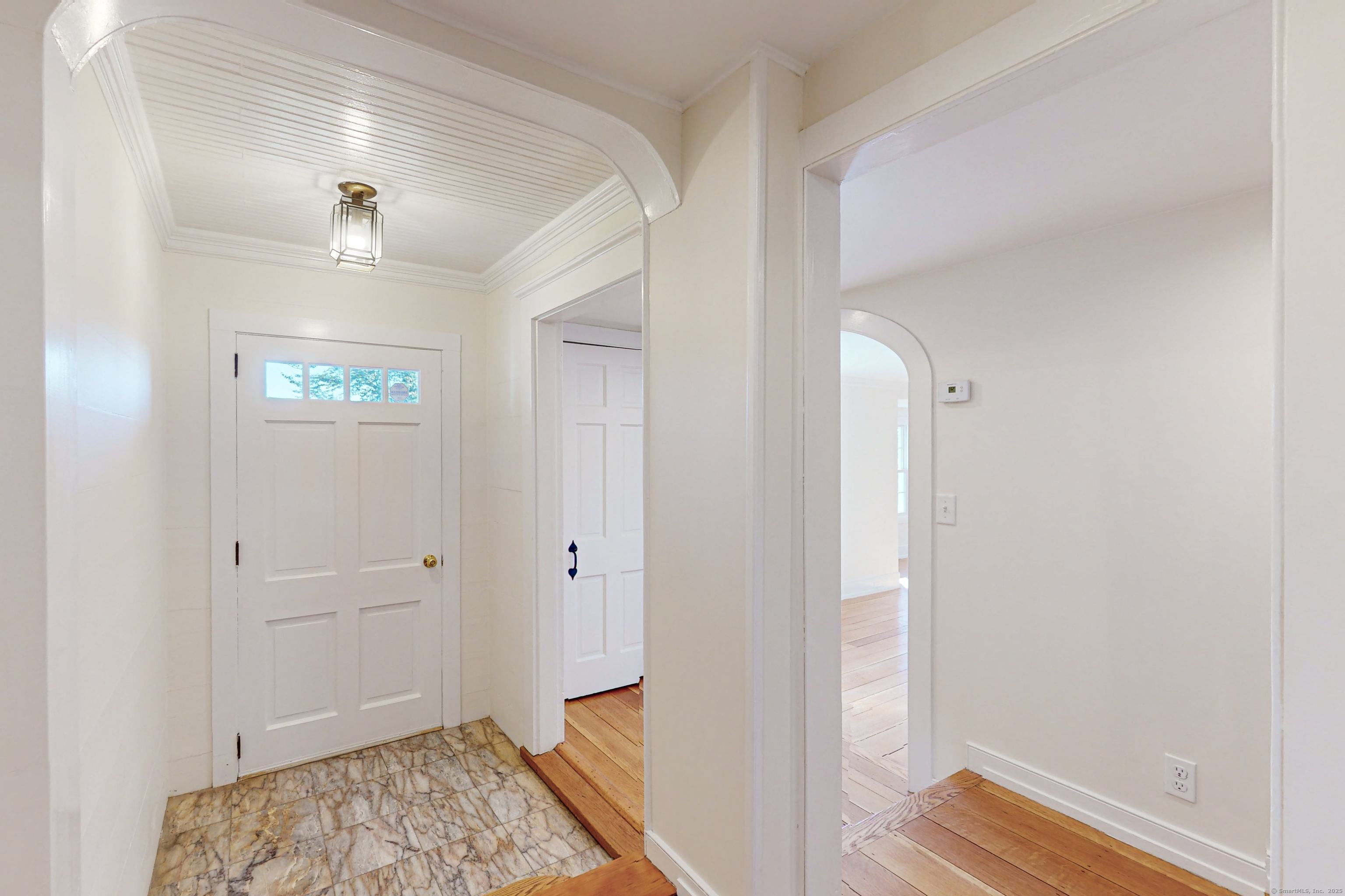 88 5 Mile River Road Darien, CT 06820 - Photo 4 of 39