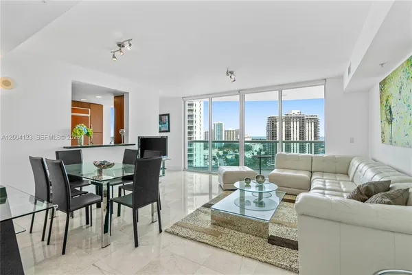 $4,600 | 19400 Turnberry Way, Unit 1731, Aventura, FL 33180