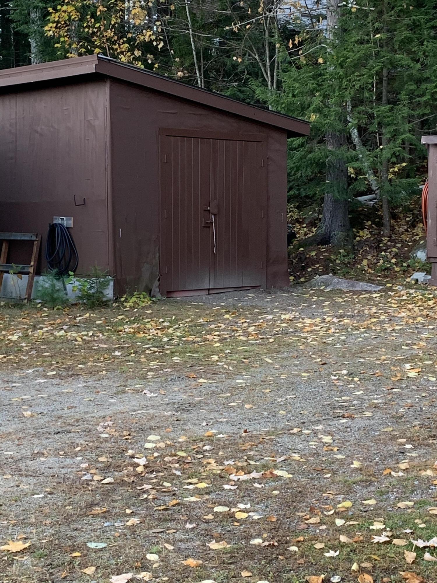 223 Rock Ridge Road Millinocket, ME 04462 - Photo 4 of 15 BB346EFE-FAC7-4101-88CC-04FE2873BD40
