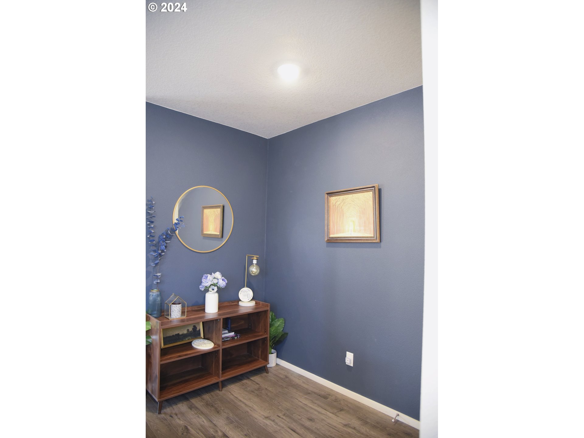 2991 W Street Springfield, OR 97477 - Photo 3 of 43 a view of a hallway with seating area