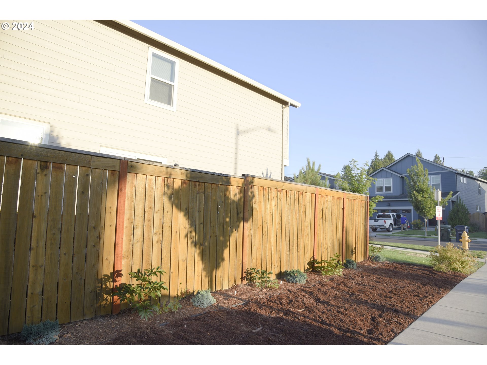 2991 W Street Springfield, OR 97477 - Photo 39 of 43 a view of a backyard with potted plants