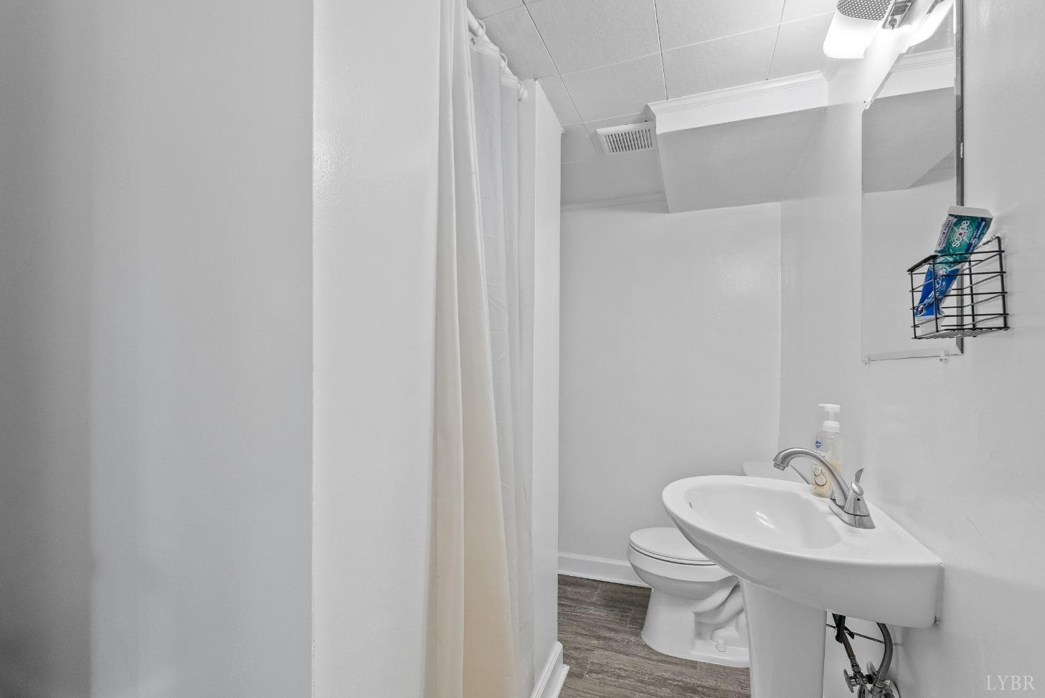 1331 Wiggington Road Lynchburg, VA 24503 - Photo 31 of 49 Gallery Image 31