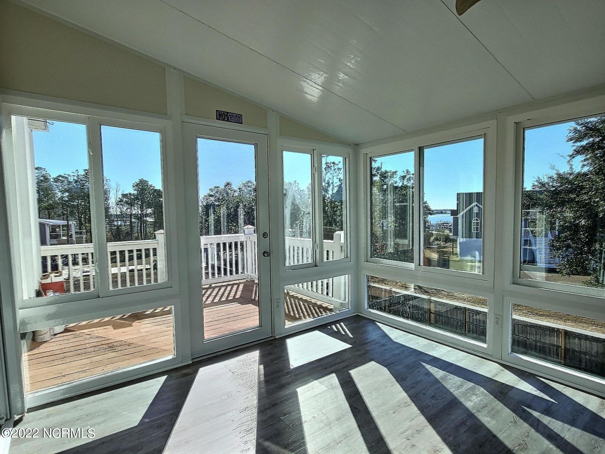 2076 Watts Landing Road Hampstead, NC 28443 - Photo 33 of 51 Sunroom