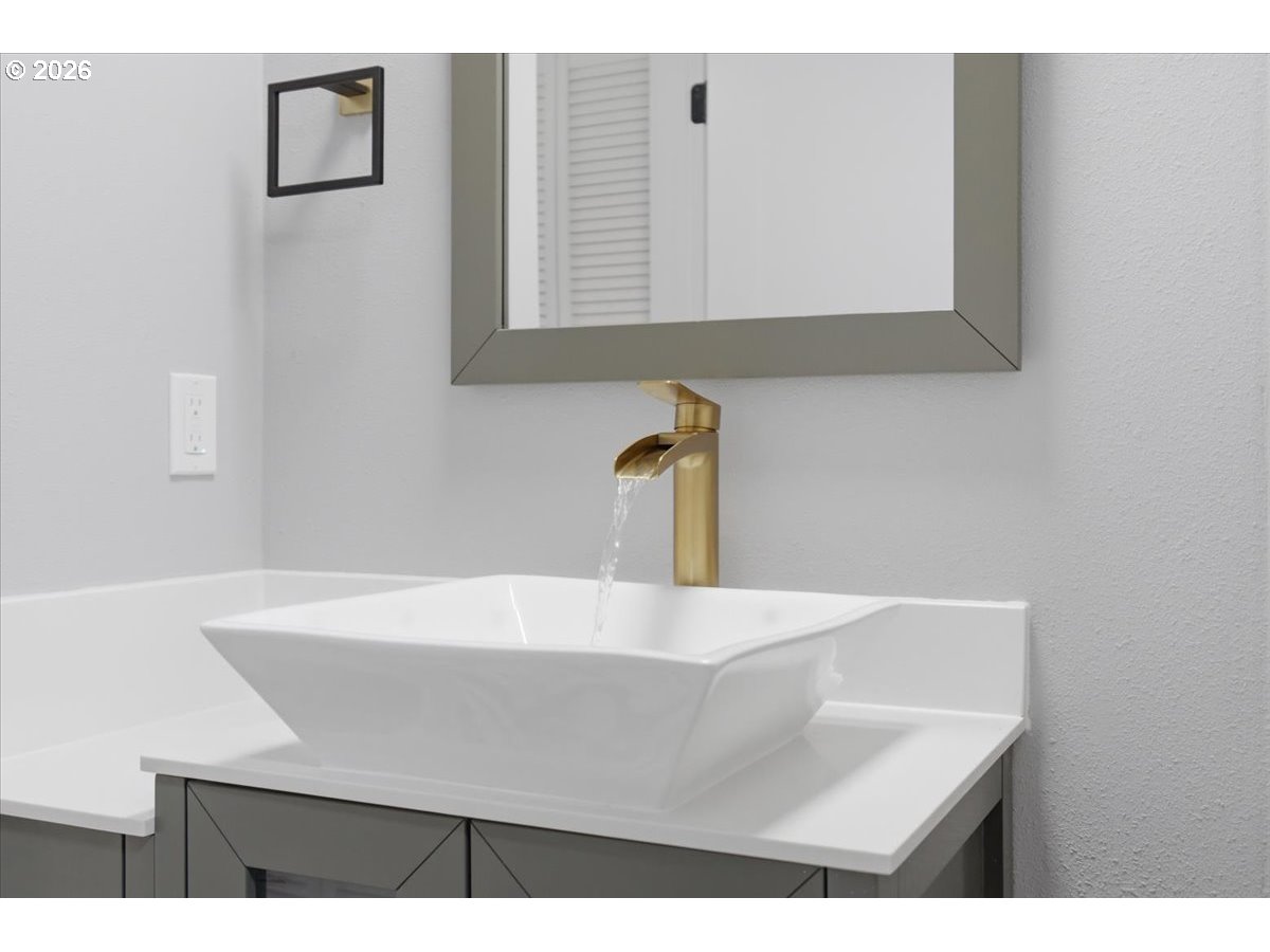 28411 Liberty Road Sweet Home, OR 97386 - Photo 33 of 48 a close view of sink