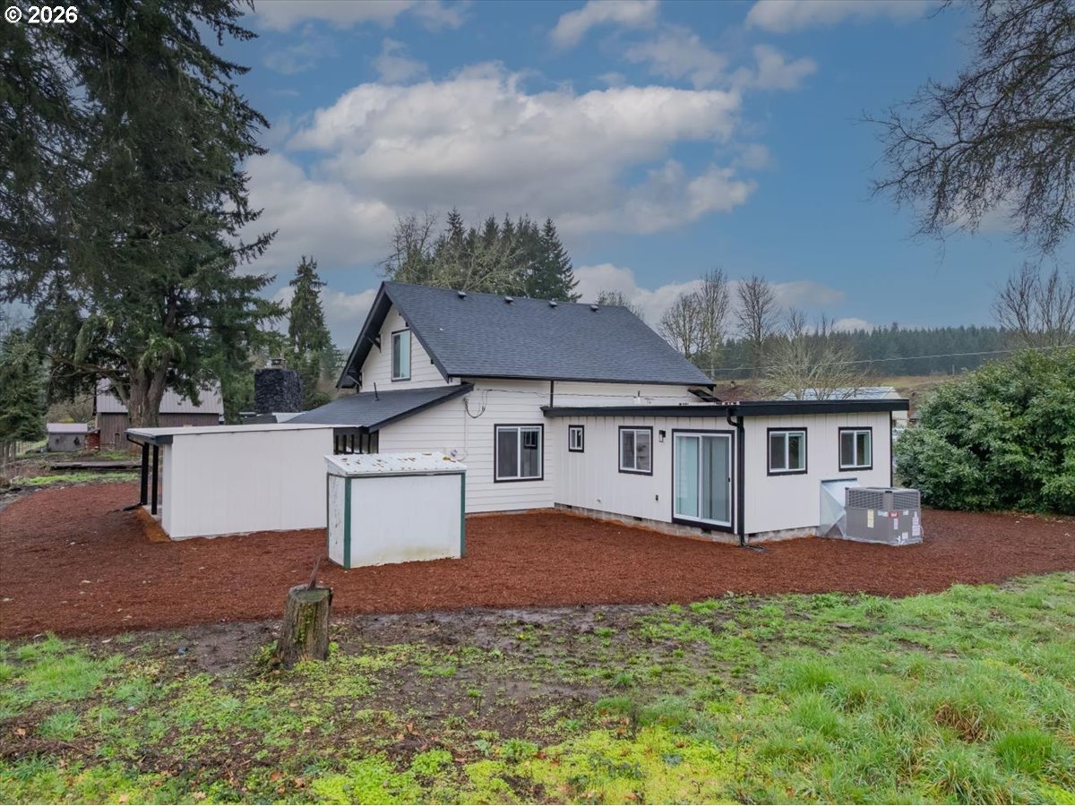 28411 Liberty Road Sweet Home, OR 97386 - Photo 8 of 48 front view of house with a yard