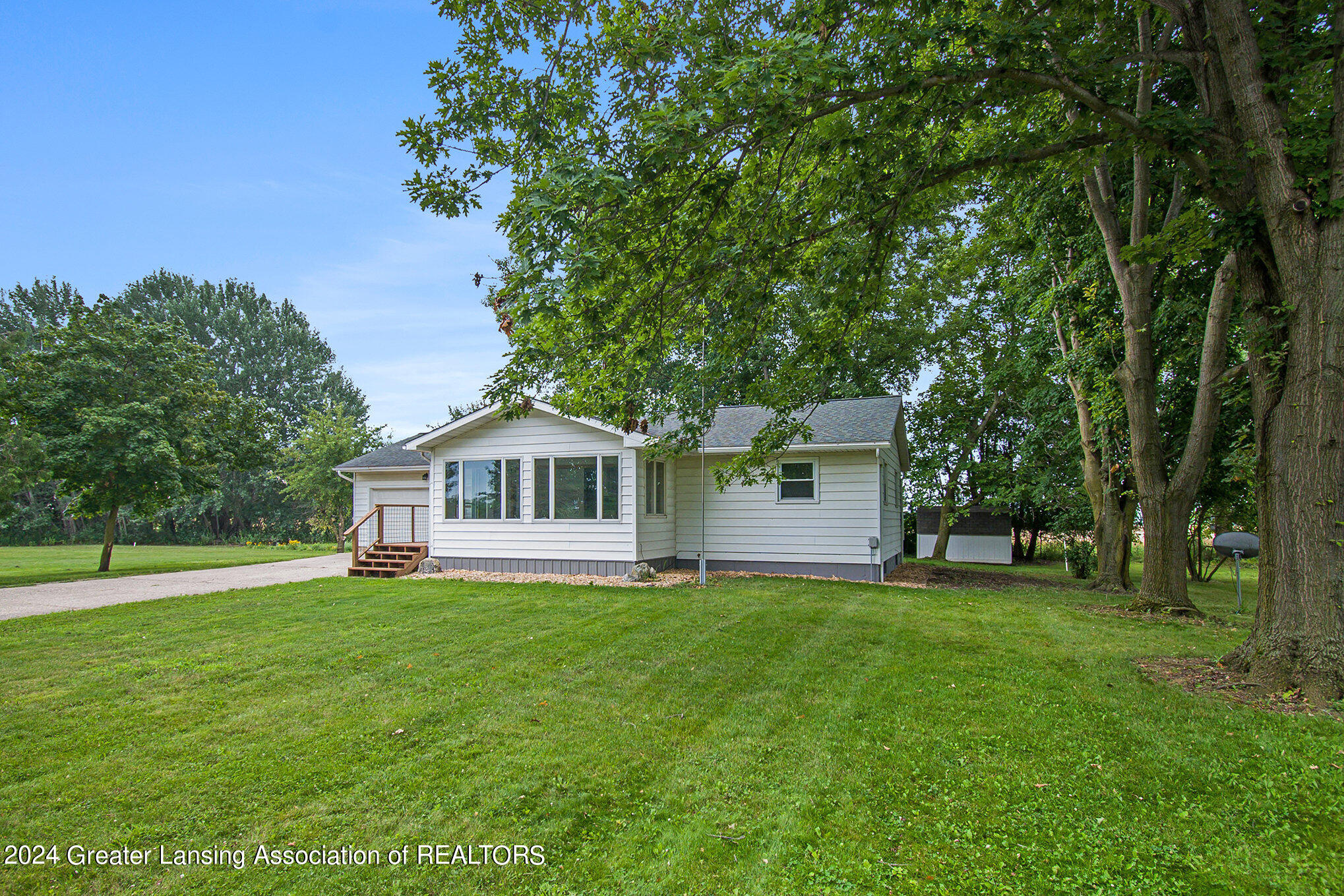 4195 Rainbow Lake Road Perrinton, MI 48871 - Photo 4 of 23 ndp3961