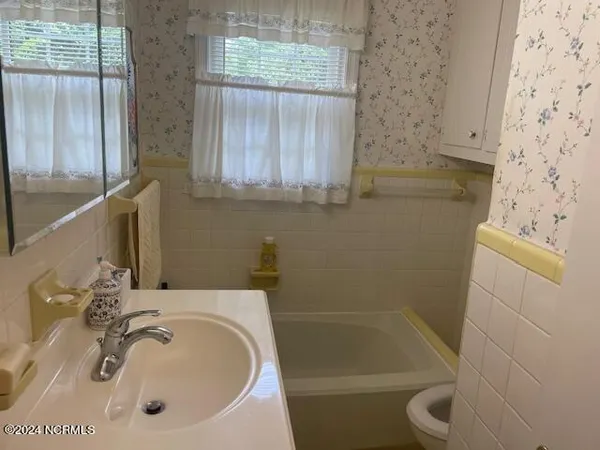 $259,900 | 612 David Street, Elizabethtown, NC 28337