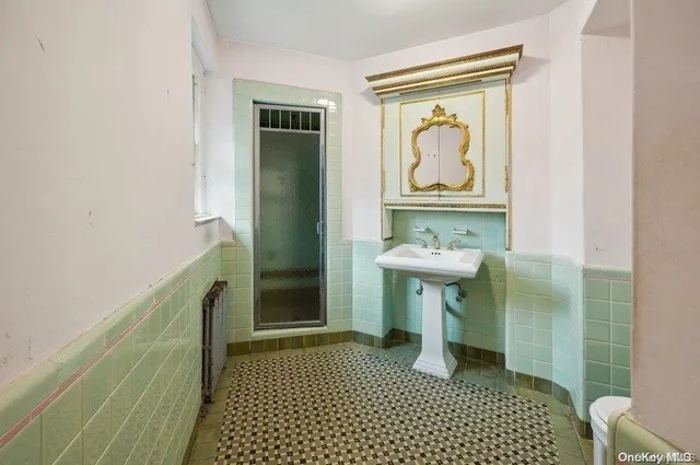 $1,420,000 | 29-37 168th Street | Murray Hill - Flushing