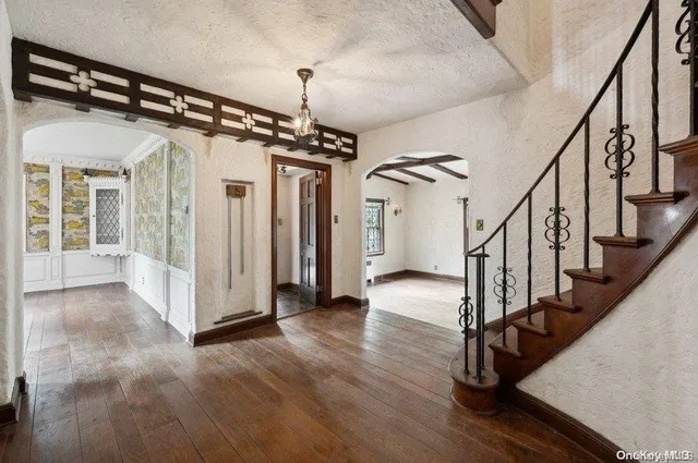 $1,420,000 | 29-37 168th Street | Murray Hill - Flushing