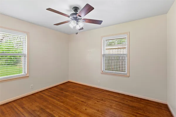 $1,900 | 6714 Langdon Lane, Houston, TX 77074