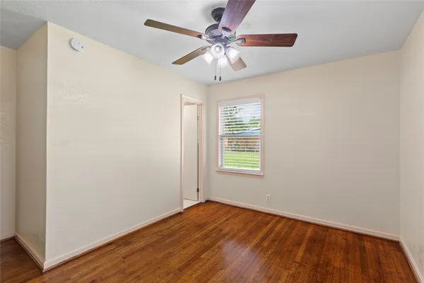$1,900 | 6714 Langdon Lane, Houston, TX 77074