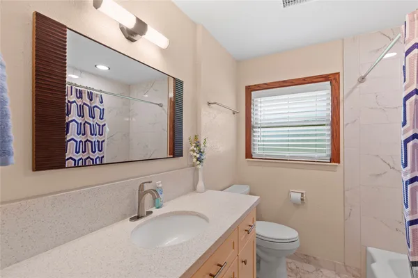$1,900 | 6714 Langdon Lane, Houston, TX 77074
