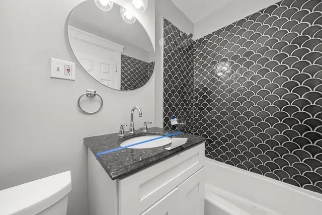 $699,900 | 4615 South Vincennes Avenue, Chicago, IL 60653