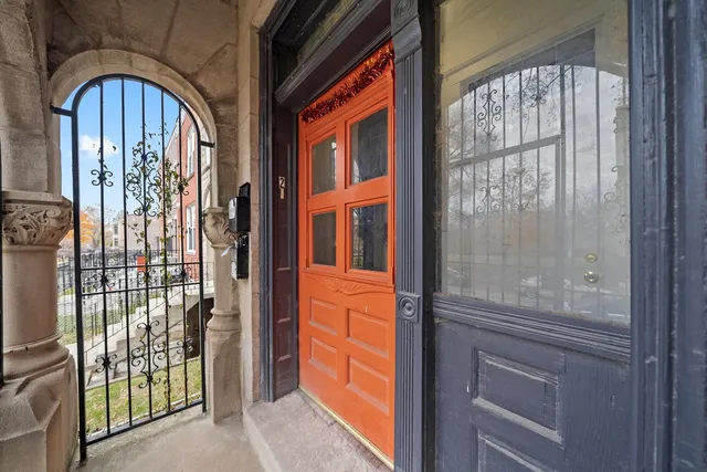 $699,900 | 4615 South Vincennes Avenue, Chicago, IL 60653