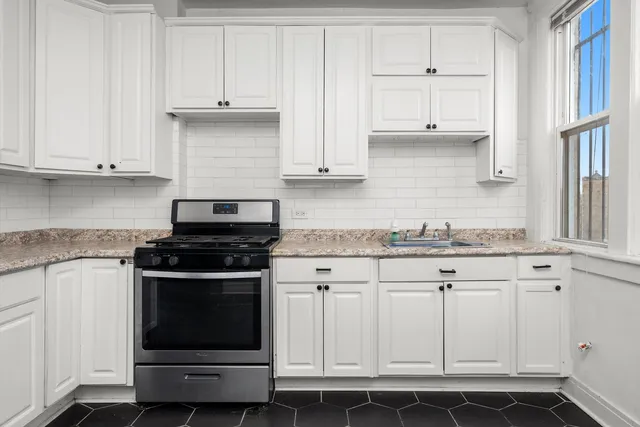 $699,900 | 4615 South Vincennes Avenue, Chicago, IL 60653