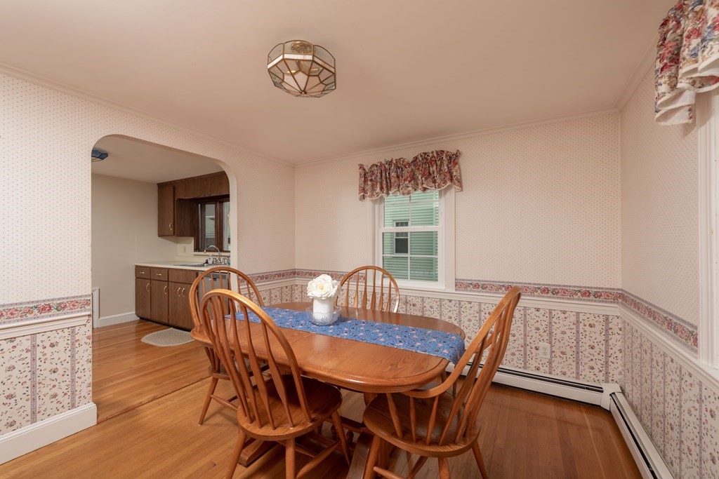 26 Windsor Road Quincy, MA 02171 - Photo 6 of 29 Gallery Image 6
