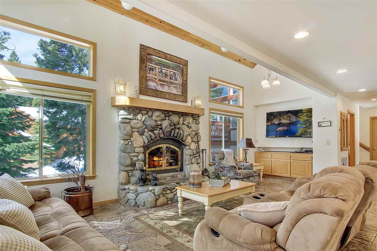 11786 Kitzbuhel Road Truckee, CA 96161 - Photo 7 of 21 Gallery Image 7