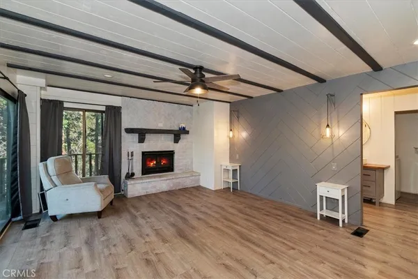 $3,000 | 948 Arbula Drive, Crestline, CA 92325